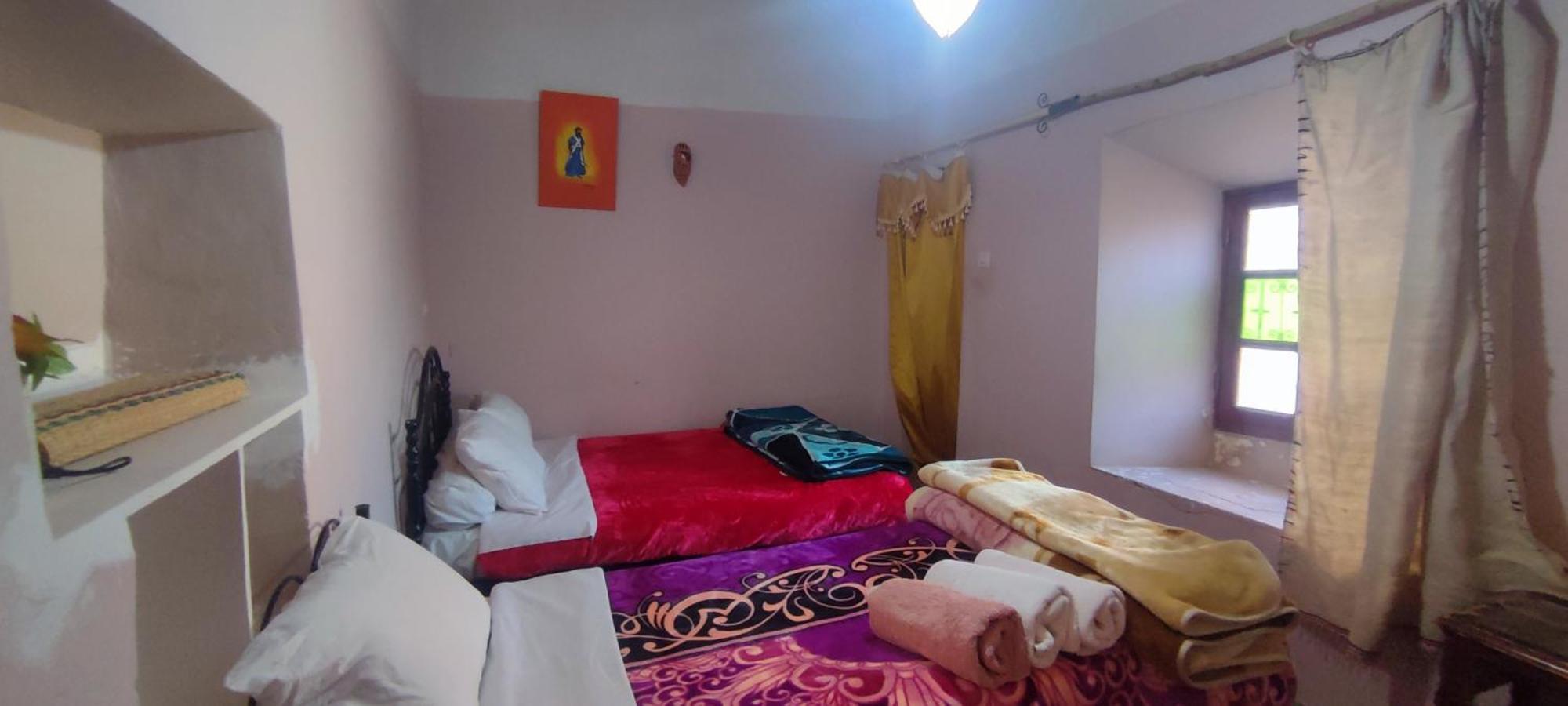 Ecolodge Miss Rose Chez La Famille Boumalne Dades Bagian luar foto
